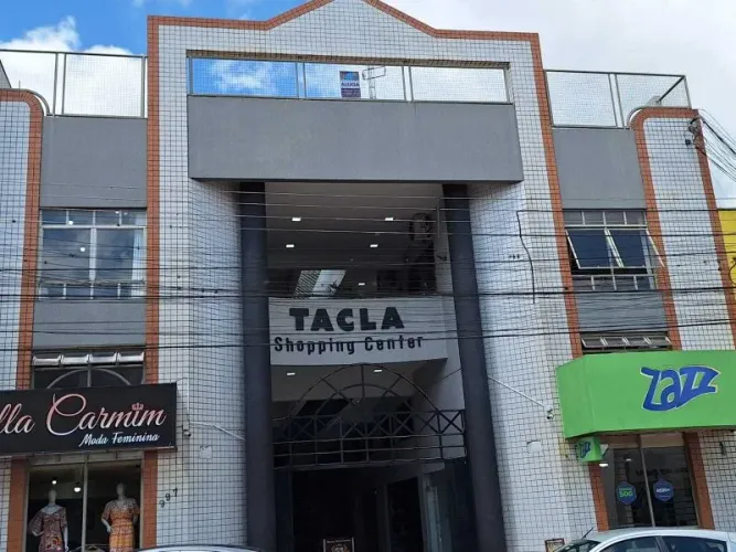 Oportunidade Imperdível: Ampla Sala Comercial para Locação