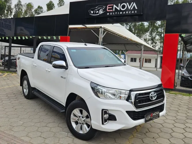 Toyota Hilux CD SR 4X4 2.8 TDI Diesel Aut. 2019