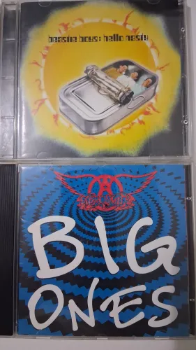 Cds Rock Pop com marcas de uso