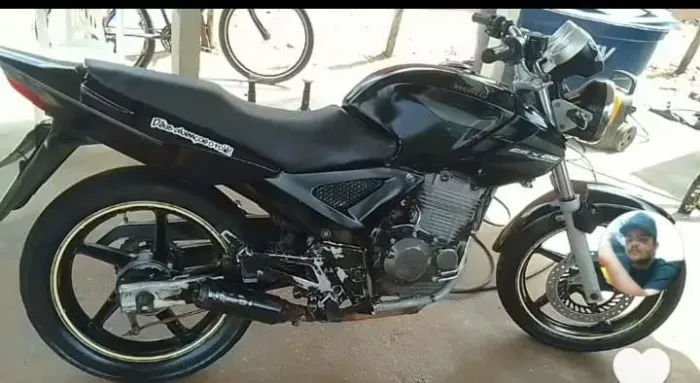 Twister 250. Toda certa.