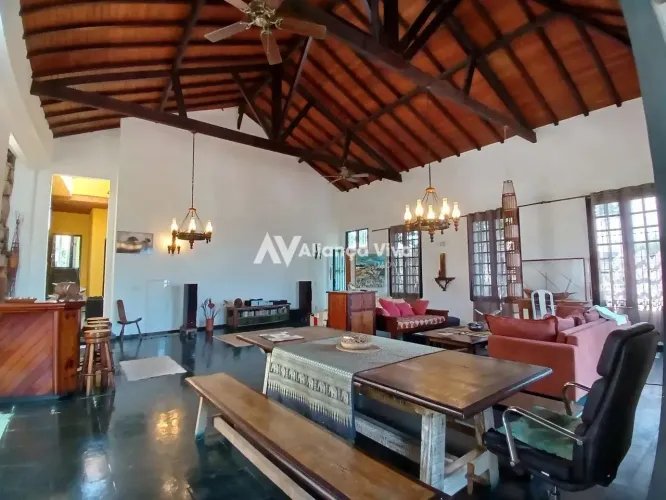 Catete | Casa 3 quartos, sendo 2 suites