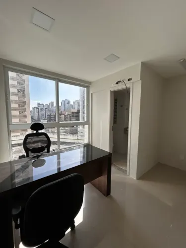 ALUGO SALA NO EDIF. BUSINESS CENTER