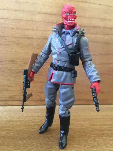 Red Skull - Escala: Marvel Universe (Custom, base: Gi Joe - Destro)