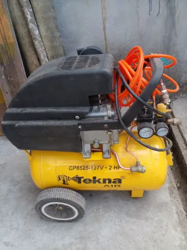Compressor De Ar Tekna 2HP 24L CP8525 - 127V (Oportunidade)