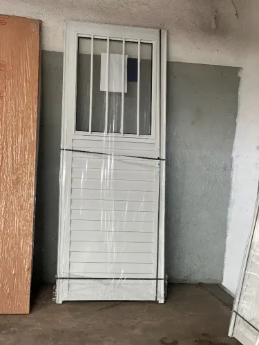 PORTA DE ALUMÍNIO BRANCA 70, e 80cm - PROMOÇÃO