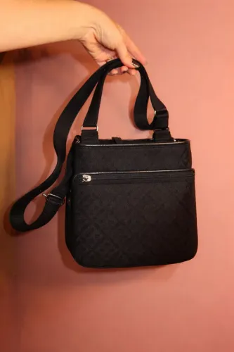 Bolsa Transversal Estilo Tommy Hilfiger