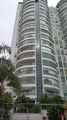 Apartamento 4 Dormitórios 169m2. Ilha Bella .Ponta Negra.
