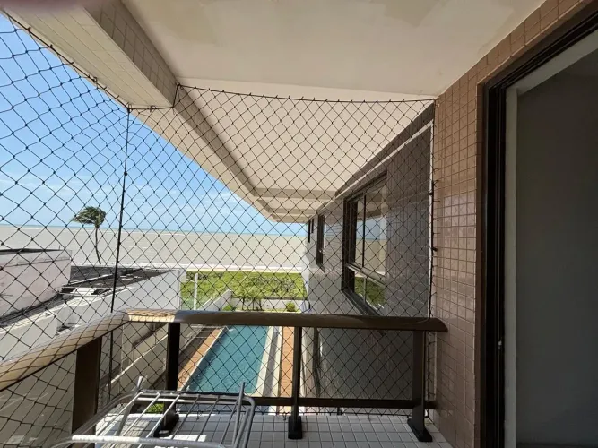 Apartamento mobiliado vista mar e pe na areia com 3 dormitórios para alugar, 88 m² por R$