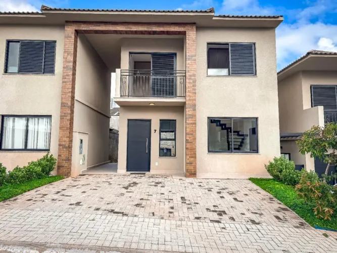 Sobrado à venda em Valinhos, Jardim Santa Helena, com 3 quartos, com 121.67 m², Village Sp
