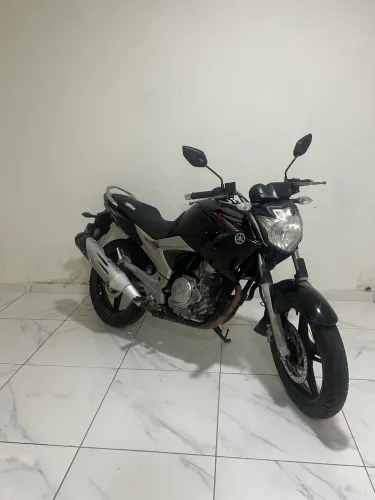 YAMAHA FAZER 250c 
