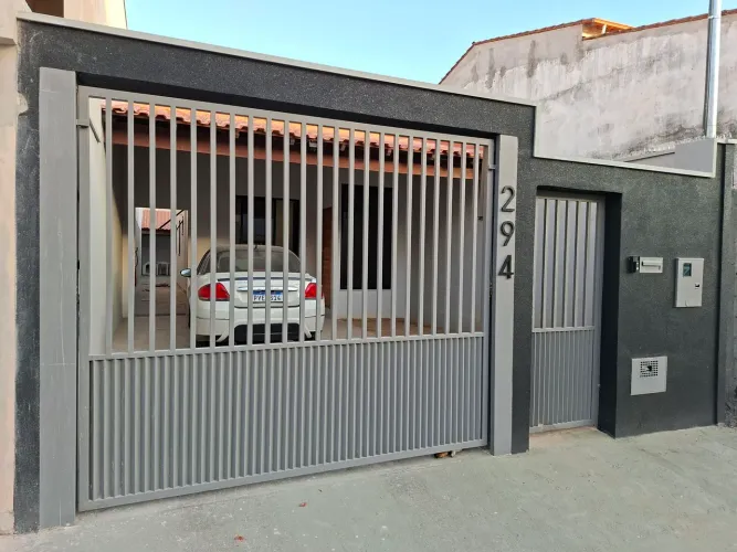 Excelente casa, acabamento extra