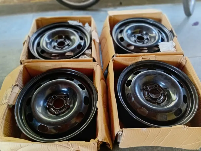Rodas aro 15 volks 5 furos