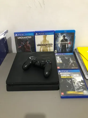 Vendo ps4 slim 1tb em perfeito estado e mt bem cuidado.