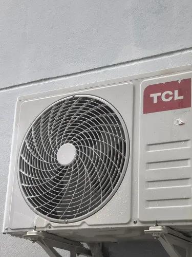 Ar condicionado inverter quente/frio com defeito