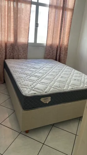 Cama Box de Casal - Excelente Estado!