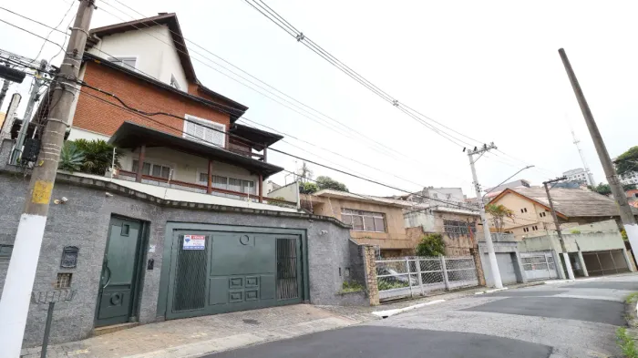 Sobrado para venda em Jardim São Bento com 5 quartos, sendo 2 suítes, 650m²