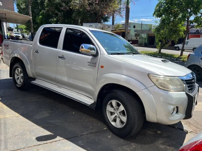 Toyota Hilux CD D4-d 4X4 3.0 TDI Dies. Mec. 2012
