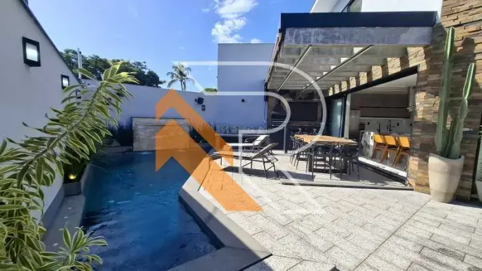 À venda Casa duplex com 03 quartos em Camboinhas, Região Oceânica de Niterói - RJ