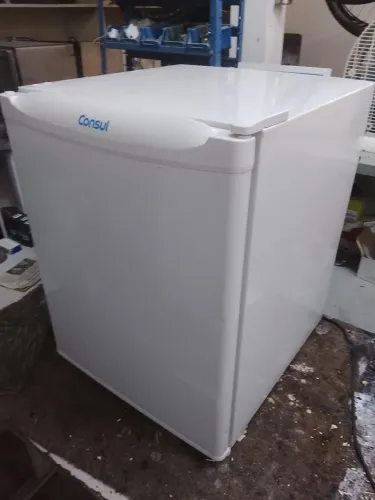 Frigobar 80L - 110v - 3 Meses Garantia! Só 499 reais.