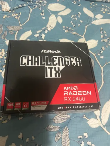 Placa de vídeo RX 6400 - EXCELENTE ESTADO