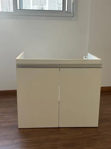 Armário de embutir branco para banheiro