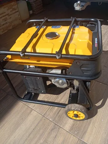GERADOR DE ENERGIA A GASOLINA MENEGOTTI 10KVA