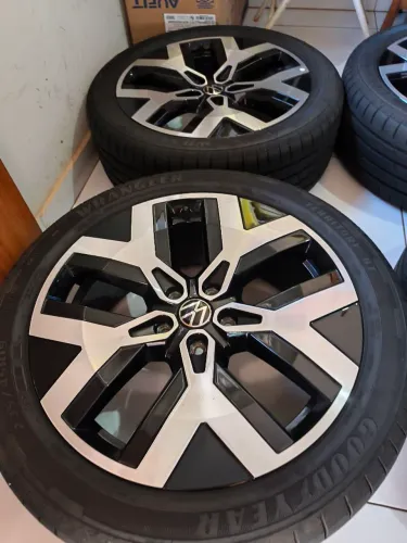 Jogo de rodas VW TAOS ORIGINAL com pneus 235/25 R19