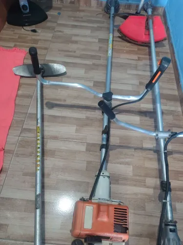 Roçadeira Stihl FS 290 usada em perfeito estado de conservação