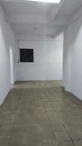 Casa com 02 quartos