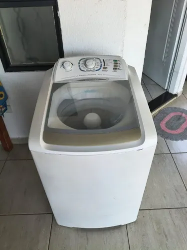 Maquina de lava roupas