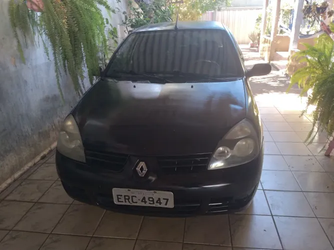 Renault Clio Hi-flex 1.0 16V 5P 2011