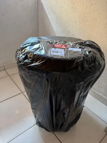 Balde de lixo NOVO LACRADO 100 LITROS