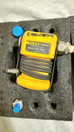 Fluke, modelo 750PA27.