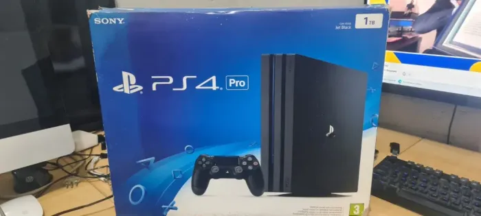 PlayStation 4 PRO - Desbloqueado