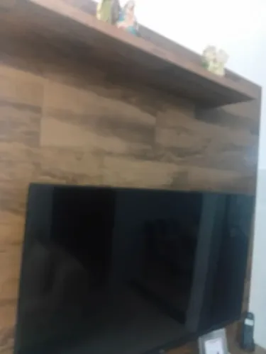Televisão TCL com defeito