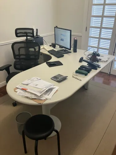 Mesa em "L" para escritório com gaveteiro - Vendo conjunto ou separado