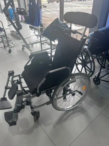 CADEIRA RODAS