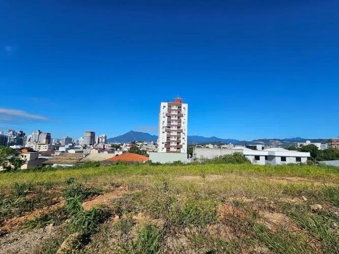 Terreno 360m² - Pedra Branca