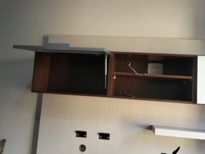 2 painéis de tv
