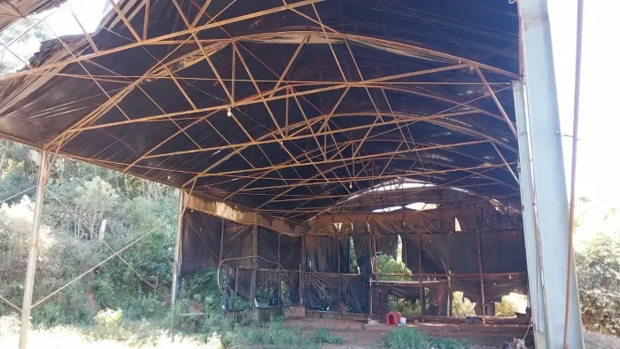 Barracão de Estrutura Metálica Para Desmontar 330 m² em - Piracaia