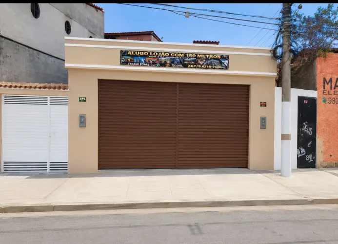 Lojão todo reformado em Irajá.