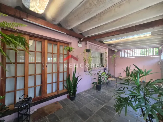 Casa em Rua Doutor Júlio Prestes - Vila Valença - São Vicente/SP