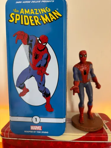 Homem Aranha Spiderman Darkorse deluxe Marvel