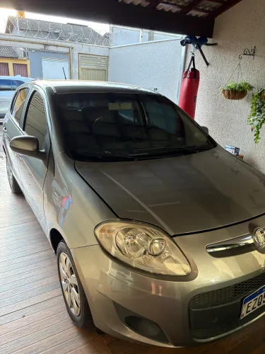 Fiat Palio Attractive 1.0 EVO Fire Flex 8V 5P 2012