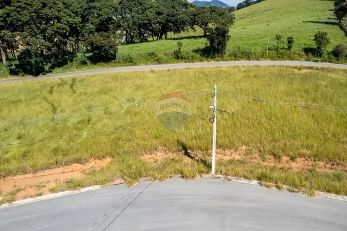 Terreno à venda Quinta da Mantiqueira em Vargem, SP: 379m² de Oportunidade
