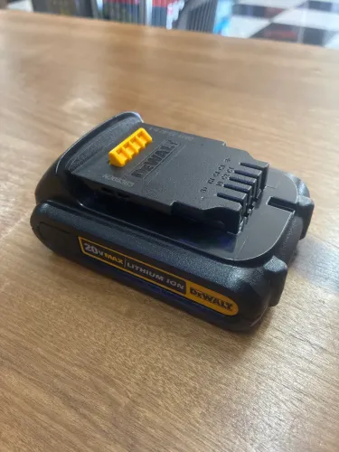 Bateria original dewalt 20v 1.3h nova