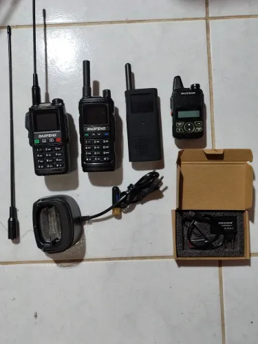 Kit HT rádios Transceptores Portáteis 