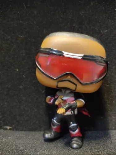 PROMOÇÃO - Funko Pop Falcon 700 (Marvel Studios - The Falcon Winter Soldier) Original