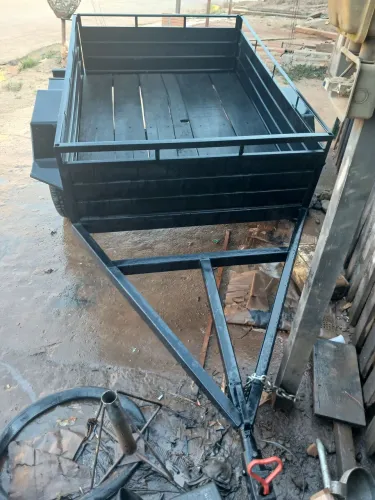 Carretinha de carro 1.20mt por 1.70mt
