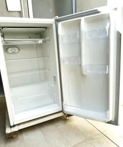 Frigobar Eletrolux 122 l